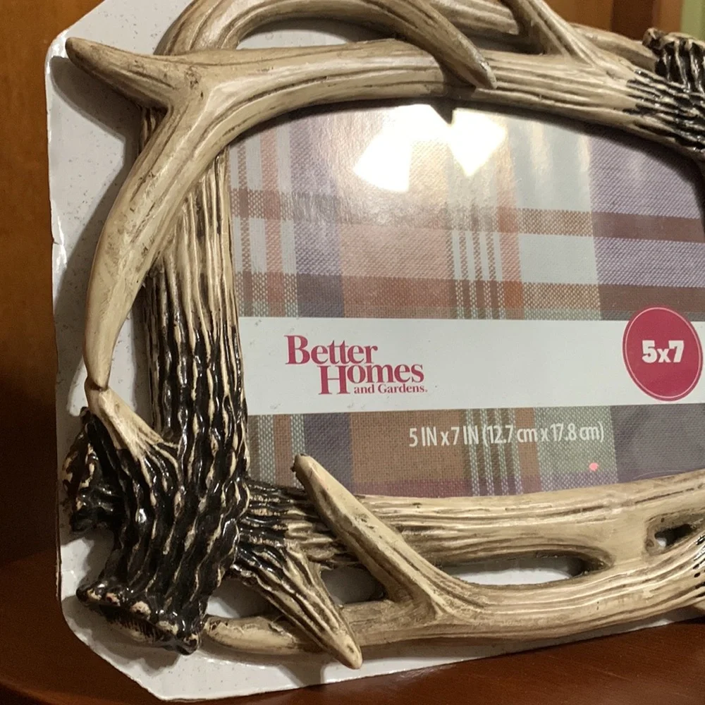 Better Homes And Gardens - Rustic Antler Frame - Cream and Brown